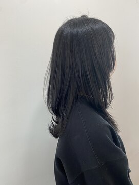 ヘアーアンドメイクアップモパ レイヤーカット