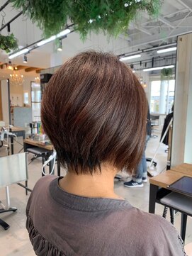 グランデュール 東静岡池田店(GRANDEUR) 東静岡ショートボブくびれショートイルミナカラー顔周りレイヤー