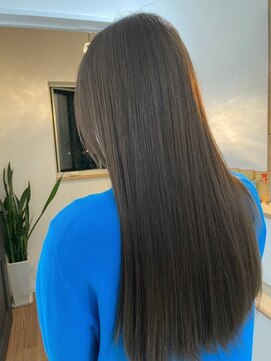 ビビバイベル(BiVi by BHEL) 桑名ロングレイヤーカットハッシュカット透明感カラー重めロング