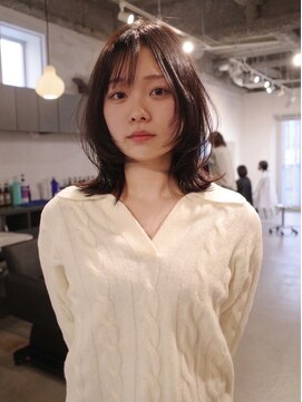 ピュー(Piu-) 【レイヤーミディ/中里千尋】ミディアムウルフ/ミディアムヘア