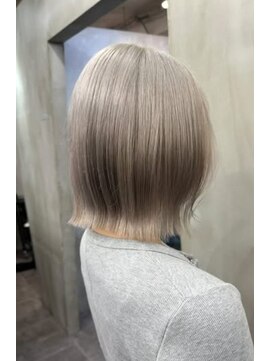 ナンバーウルス 名駅店(N° ulus) ブリーチ/ダブルカラー/ハイトーンカラー/デザインカラー/名駅