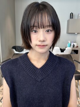 トリッカ シブヤ(TRICCA SHIBUYA) イメチェン前髪外はねレイヤーボブストレートボブ切りっぱなし