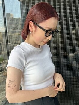 質感と似合わせを意識したあなただけのcolor-。知識が豊富なstylistが創る絶妙なブレンドカラーに注目