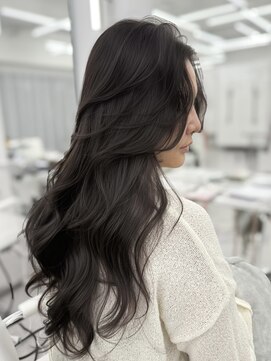 アマトウキョウスマートサロン(AMA TOKYO×Smart Salon) グレージュ ブリーチなし レイヤーカット 海外風