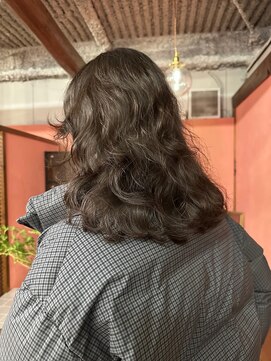 ニーム(nimes) ミディアムパーマレイヤーパーマロングパーマ黒髪