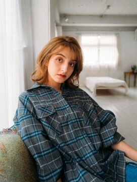 キューブ(HAIR MAKE Cube) ミディアムウェーブヘア