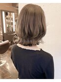 小顔イメチェン、ブルーグレージュカラーくびれレイヤーボブ