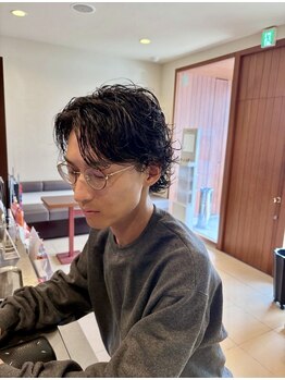 ヘアー ヴィス ア ヴィス(HAIR Vis a Vis)の写真/今まで失敗経験のあるパーマスタイルでも、実力派スタイリストが髪質・骨格に合わせてご提案してくれる♪