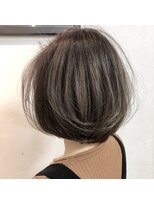 ペネロープ(Penelope) ショート/ハイライト/バレイヤージュ/グレージュ 担当 夕島