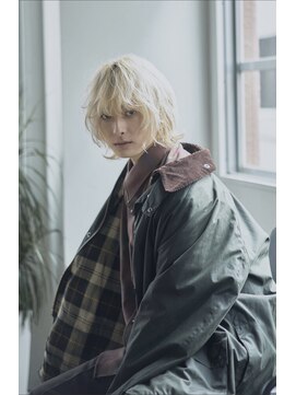 フィルムス 渋谷(FILMS) ハイトーンウルフツーブロック束感モテる流行シークレットパーマ