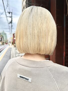 マリン(Marine) ハイトーンホワイトベージュボブショート