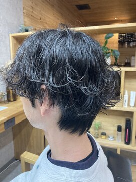 メルト(MELT) センターパート波巻きパーマ