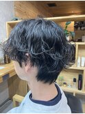 センターパート波巻きパーマ