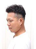 ツーブロックツイストスパイラルパーマメンズパーマ刈り上げ