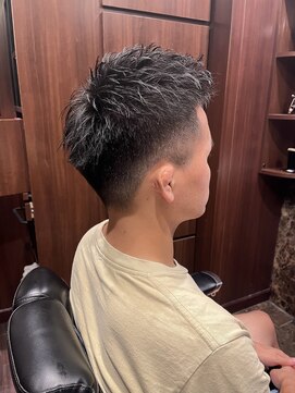 プラウド(PROUD) アップバング 田町 理容室 顔剃り 床屋 ツーブロック