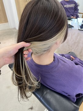 ヴィンスジオ 岐阜駅南(vince gio) インナーカラー/ブリーチ2回/ベージュ