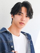 スーツ短髪ツーブロック束感モテる黒髪シークレットパーマ流行
