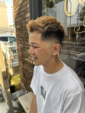 フォーコーナーズ(Four Corners) フェザーアップ/フェード/バーバー