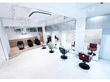 カリファ 田町(KHALIFA)の雰囲気（洗練された大人カジュアルな空間[田町/ケアブリーチ/三田]　）