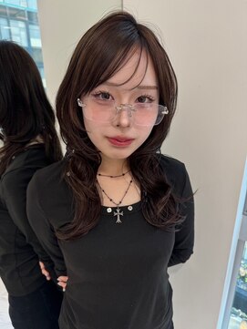 モナバイルーブル(MONA by Louvre) 【MONA】レイヤーカット/レイヤー/カット/ブリーチ