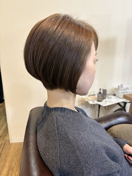 リュッカ(Lycka) ミルクティー小顔丸みショート