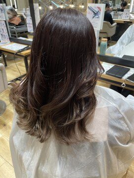 フィゼル あべのルシアス店(Aujua fizelle) グラデーションカラー *佐藤 空