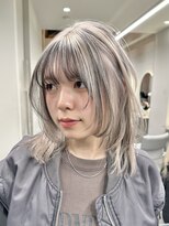 ソル ジングウマエ(SOL JINGUMAE)&nbsp;レイヤーボブ/ホワイトブラック/ローライトデザイン