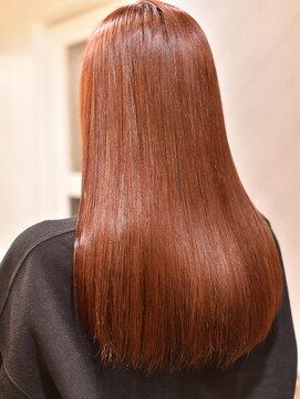 イリーブ(elieve) ピンクカラーで艶髪へ　チェリーピンク