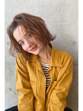 ファム(FAM) 外ハネ 緩めカール ミデアムヘア タッセルボブ 代官山 中目黒