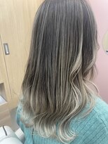 シーヤ(Cya)&nbsp;髪質改善/薬剤除去/ダメージレス/イルミナ/　ケアブリーチ