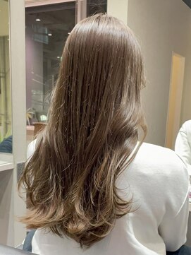 ニーフ 恵比寿(neaf) イメチェン　ホワイトブロンド　外ハネボブ 美髪　ワイドバング