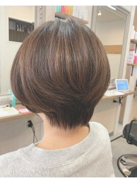 セム(sem) 脱白髪染め 大人ショート スモーキーベージ ハンサムショート