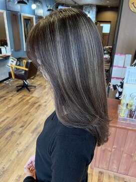 ロイズ ヘアデザイン アンド スパ(LOES) 立体感ハイライトベージュカラー