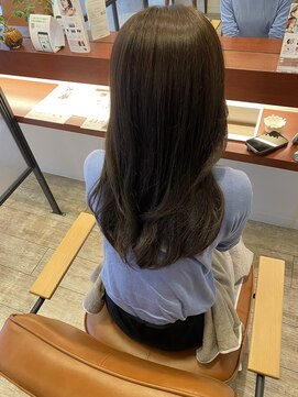 マーリャヘアー(mallia hair) レイヤースタイルレイヤーカットロングレイヤー小顔スタイル
