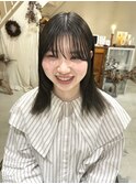ストレートロングヘア　ダブルカラー　アッシュグレージュ