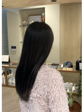 シアン 栄店(CYAN.) 黒すぎるのは...透け感あるダークオリーブグレージュ!