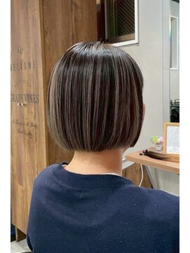 レプリカ 戸塚(Replica) ミニボブ×ハイライトブリーチ