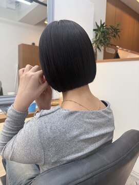 ルオラ(Luora) ミニボブ、ラベンダーグレー