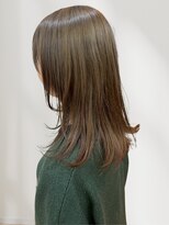 ヘアーメイク グロー(hair make grow)&nbsp;オリーブアッシュ　ミディアムレイヤーカット 髪質改善 20代30代
