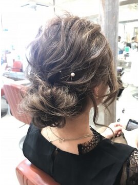 ネオリーブ コパン 鶴見店(Neolive copain) 定番まとめ髪 ゆるふわメッシーバーン