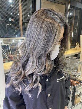 リア 近鉄八尾店(Lia) 外国人風カラー