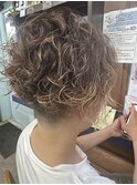 刈り上げショートパーマ