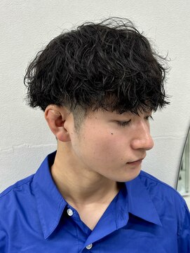 ジーニー 本厚木(Genie) ウルフ/アッシュブラック/カルマパーマ/ベリーショート[本厚木駅