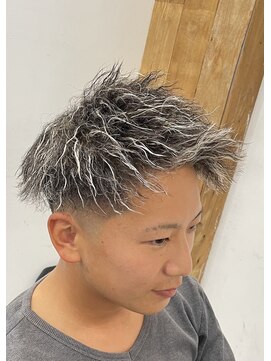 ルートヘアー(Root Hair) ホワイトメッシュ＆パーマスタイル
