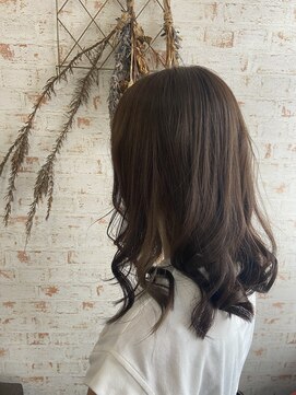 アカイトビラ ヘアケアサロン(AKAI TOBIRA Hair Care Salon) インナー×グレージュ