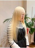 ロングホワイトブロンド