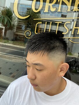 フォーコーナーズ(Four Corners) ニュアンスクロップスタイル