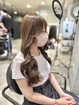 アクション 心斎橋店(ACTION) 20代30代大人可愛いレイヤーカット 韓国ヘア くすみベージュ