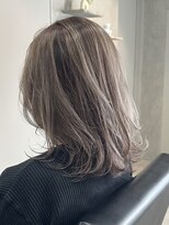 ラック(LUCK)&nbsp;バレイヤージュ/船橋/くすみベージュ/細めハイライト