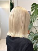 ハイトーン切りっぱなしショートボブミルクティーピンクベージュ